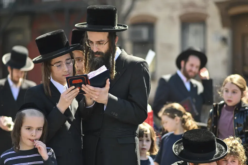 Israel Is Funding Its Own Future Illiteracy